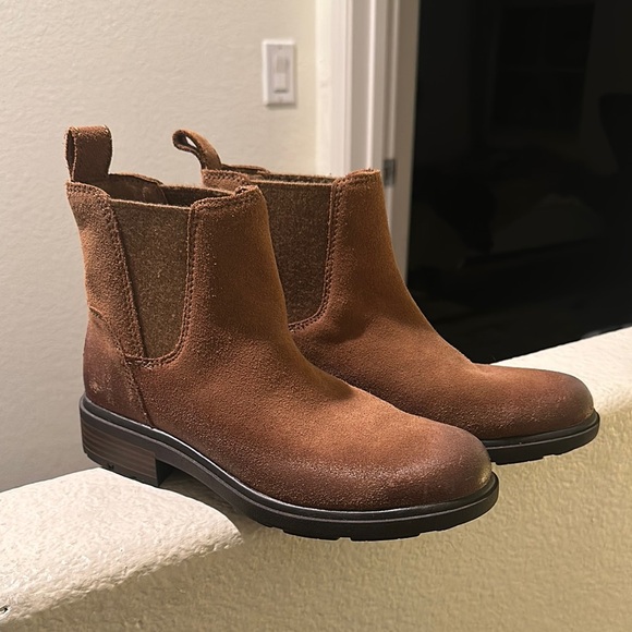 Ugg Biltmore Chelsea Brown Suede Boots - Picture 1 of 6